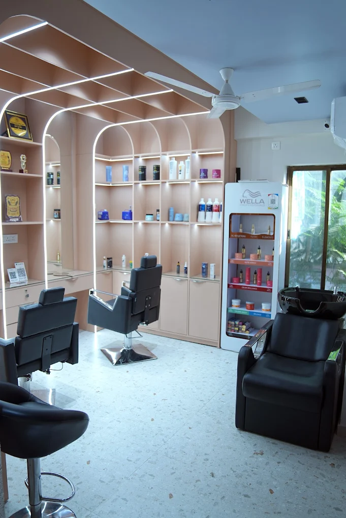 Pavanii Beauty Salon And Academy