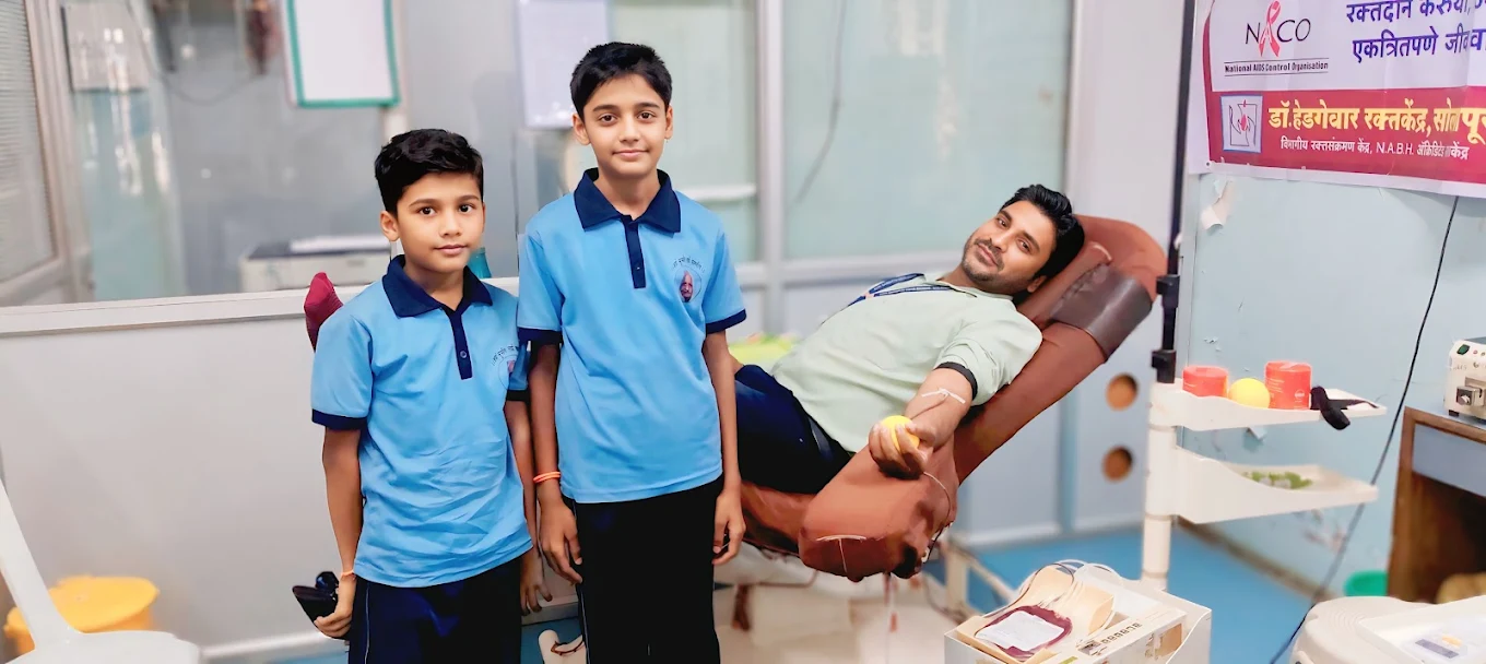 Dr. Hedgewar Raktapedhi, Solapur